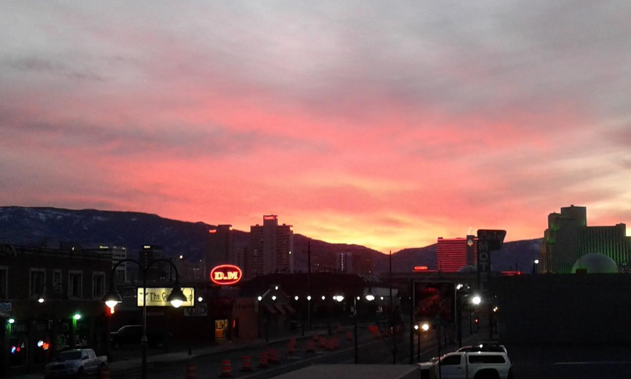 The Reno 8 Motel Экстерьер фото